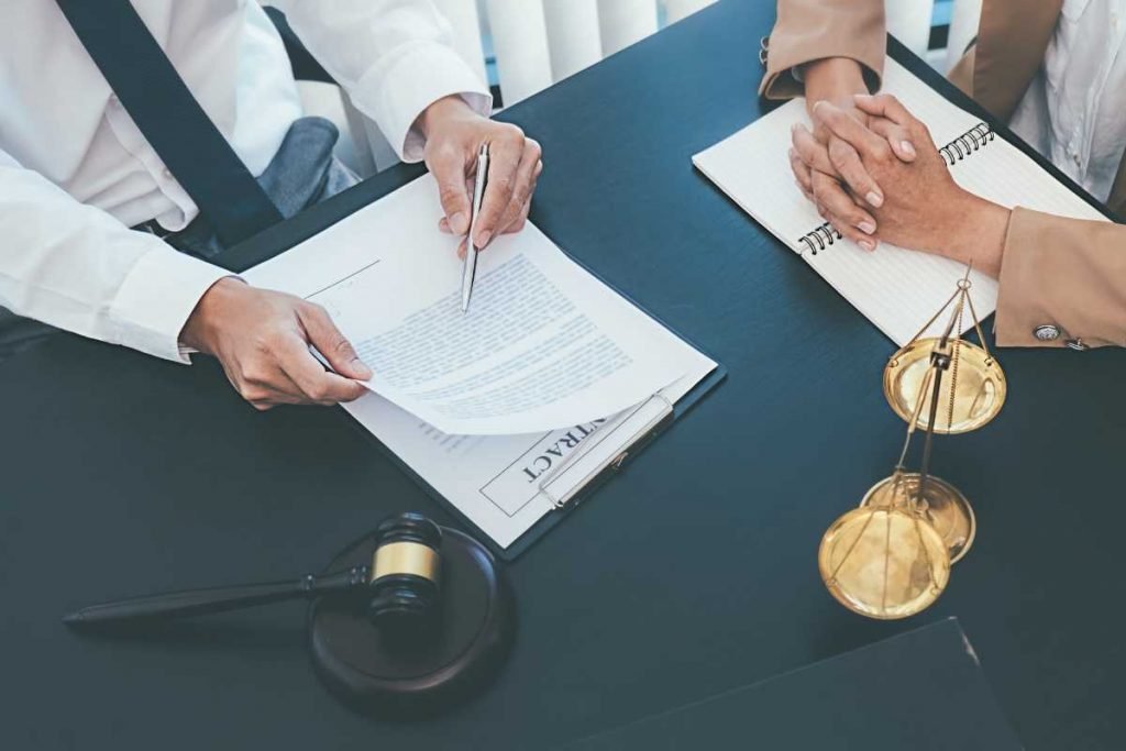 Legalitas 4.0: Saat Hukum Bertemu Digitalisasi